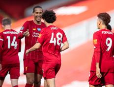 IM体育动画直播通道-关于利物浦球队在欧冠比赛中取得胜利，锁定小组出线资格的信息