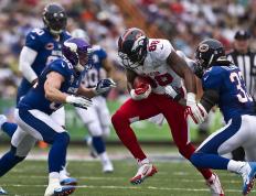 IM体育平台-艺术之都的绿茵诗篇，佛罗伦萨逆转乌克兰，梅西关键进球定乾坤