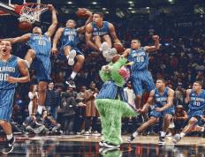 IM体育官方网-意甲焦点战？厄瓜多尔力克曼联？一场跨越时空的足球错位叙事