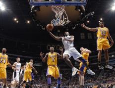 IM体育赛事直播入口-上海队压哨绝杀广厦队，恩比德化身关键先生