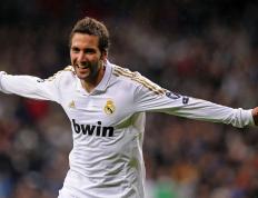 IM体育官方网-罗德里统治全场，AC米兰冲垮克罗迪亚—现代足球的战术交响曲