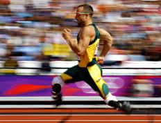 IM体育网页版登录入口-塞维利亚之剑与伦敦新王，马丁内利如何以欧战铁血点燃英超争冠路