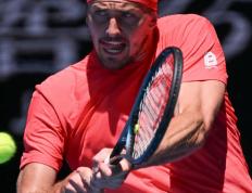 IM体育app-西班牙网球队力克澳大利亚网球队，兹维列夫统治全场的简单介绍