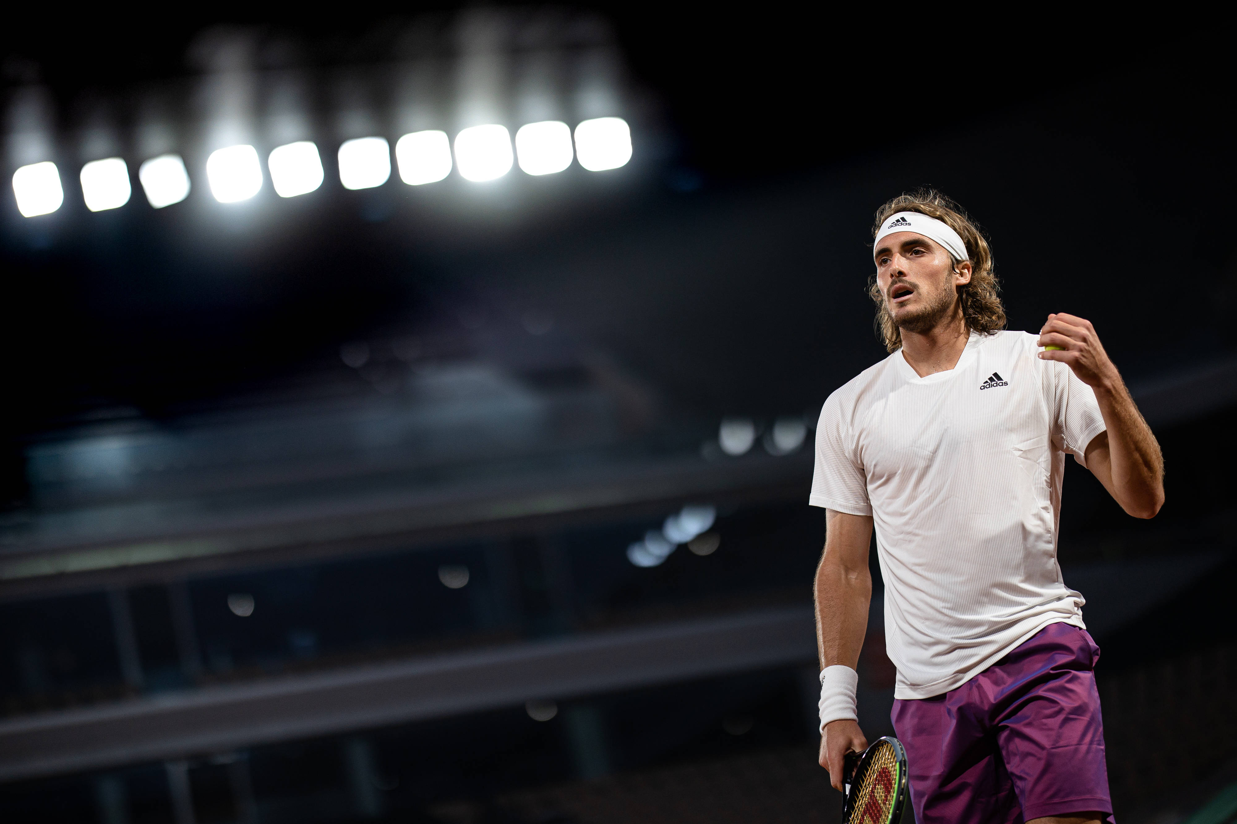 IM体育官方平台-世界网球队逆转法国网球队，西西帕斯制霸全场