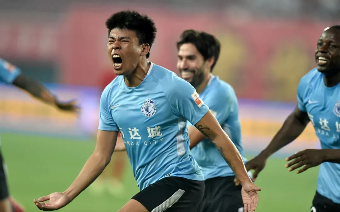 IM体育app-大连一方客场大胜，取得胜利保持领先的简单介绍