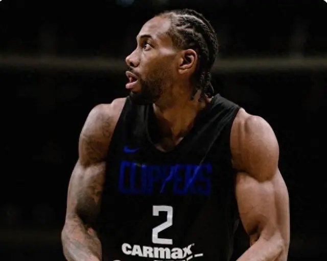 IM体育app-关于快船大比分取胜雷霆，莱昂纳德神奇表现惊艳球迷的信息