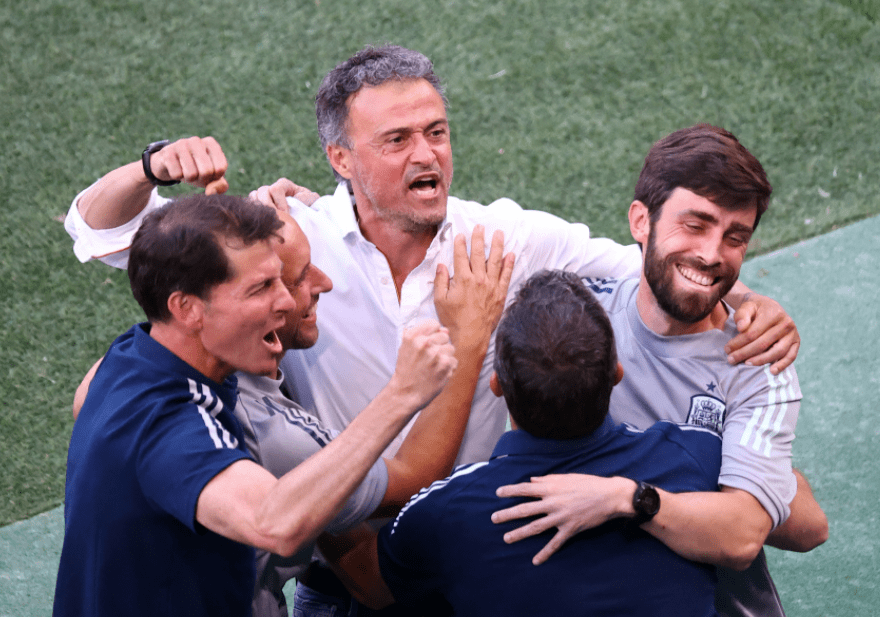 IM体育官网入口-包含俄罗斯横扫西班牙，决赛在望的词条