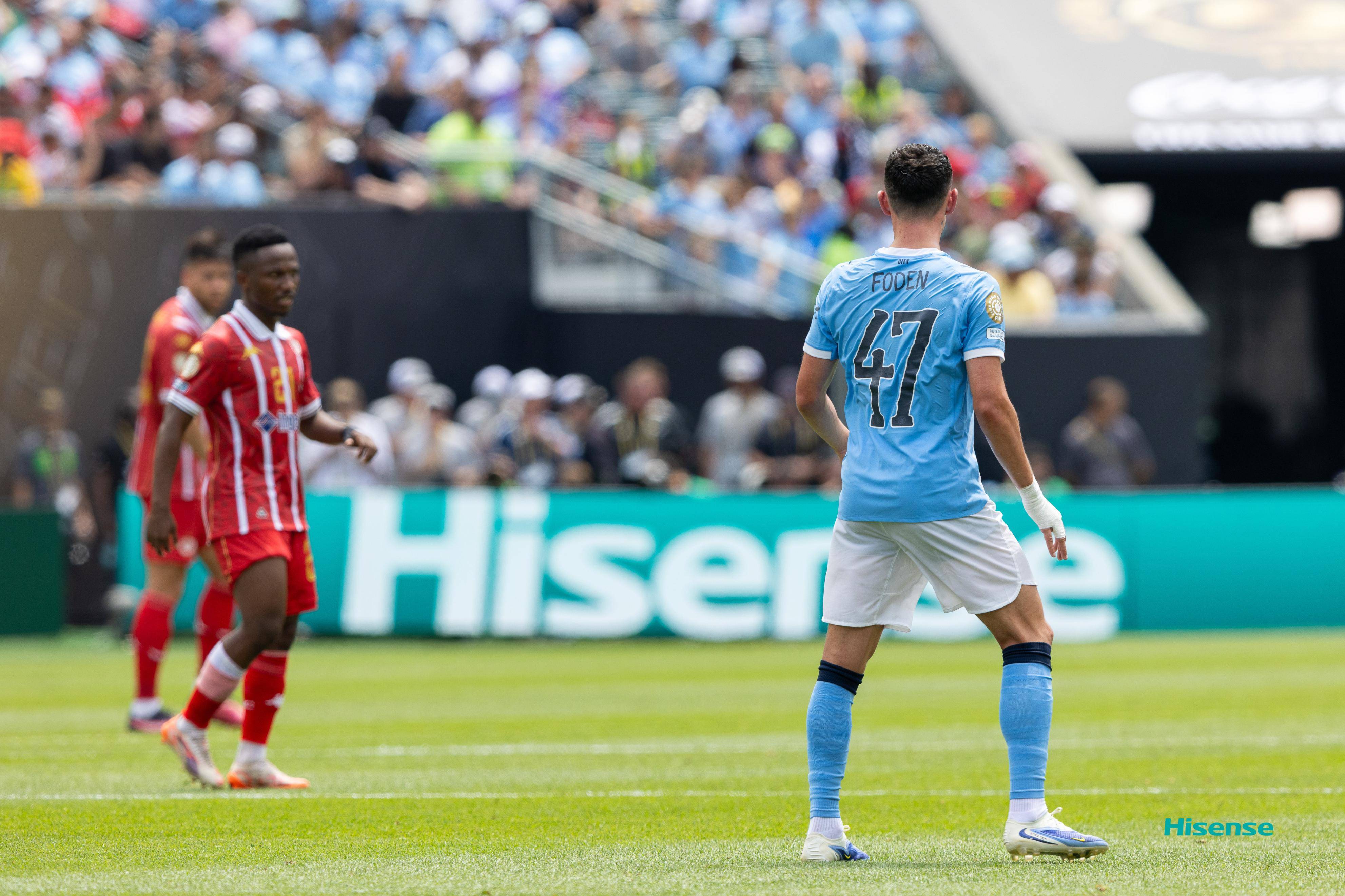 IM体育app-曼城防守困难，需要提高配合默契