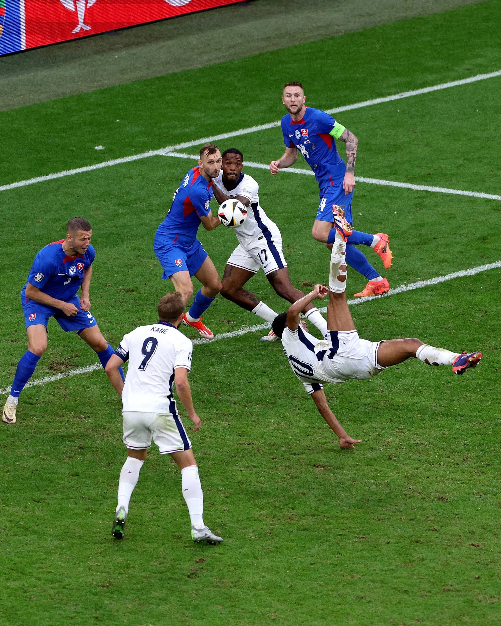 IM体育数据分析平台-关于斯洛伐克足球联赛球员备战下一场比赛全力以赴的信息