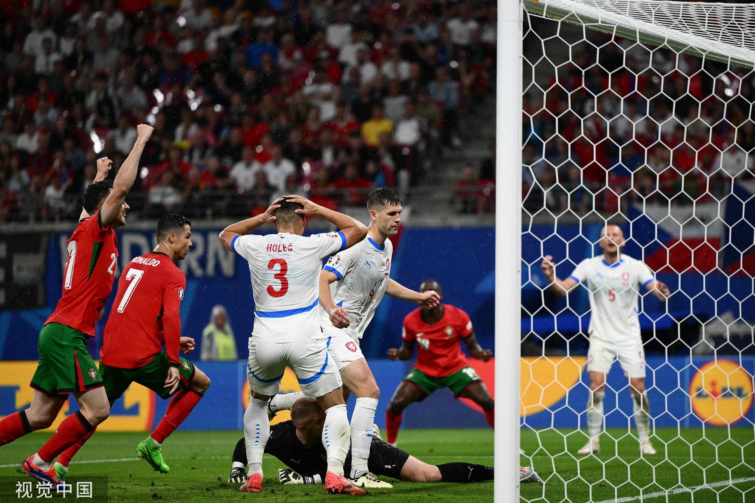 IM体育注册链接-德国与葡萄牙在比赛中激烈对抗，最终以平局收场的简单介绍