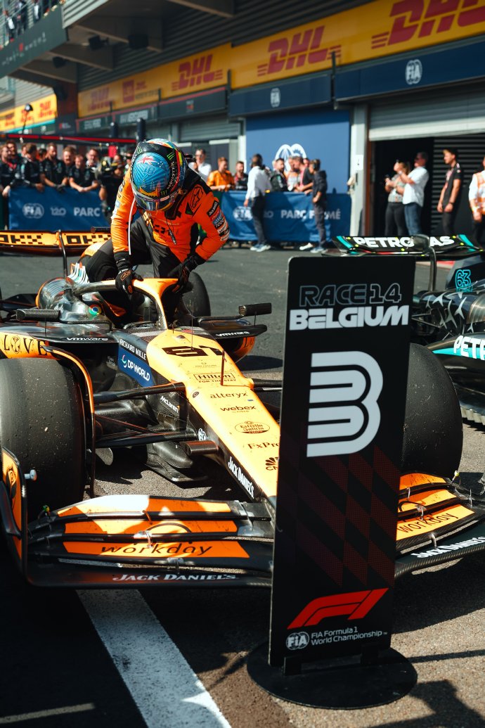 IM体育App下载-关于雷诺车队翻盘迈凯伦，皮亚斯特里高光表现的信息