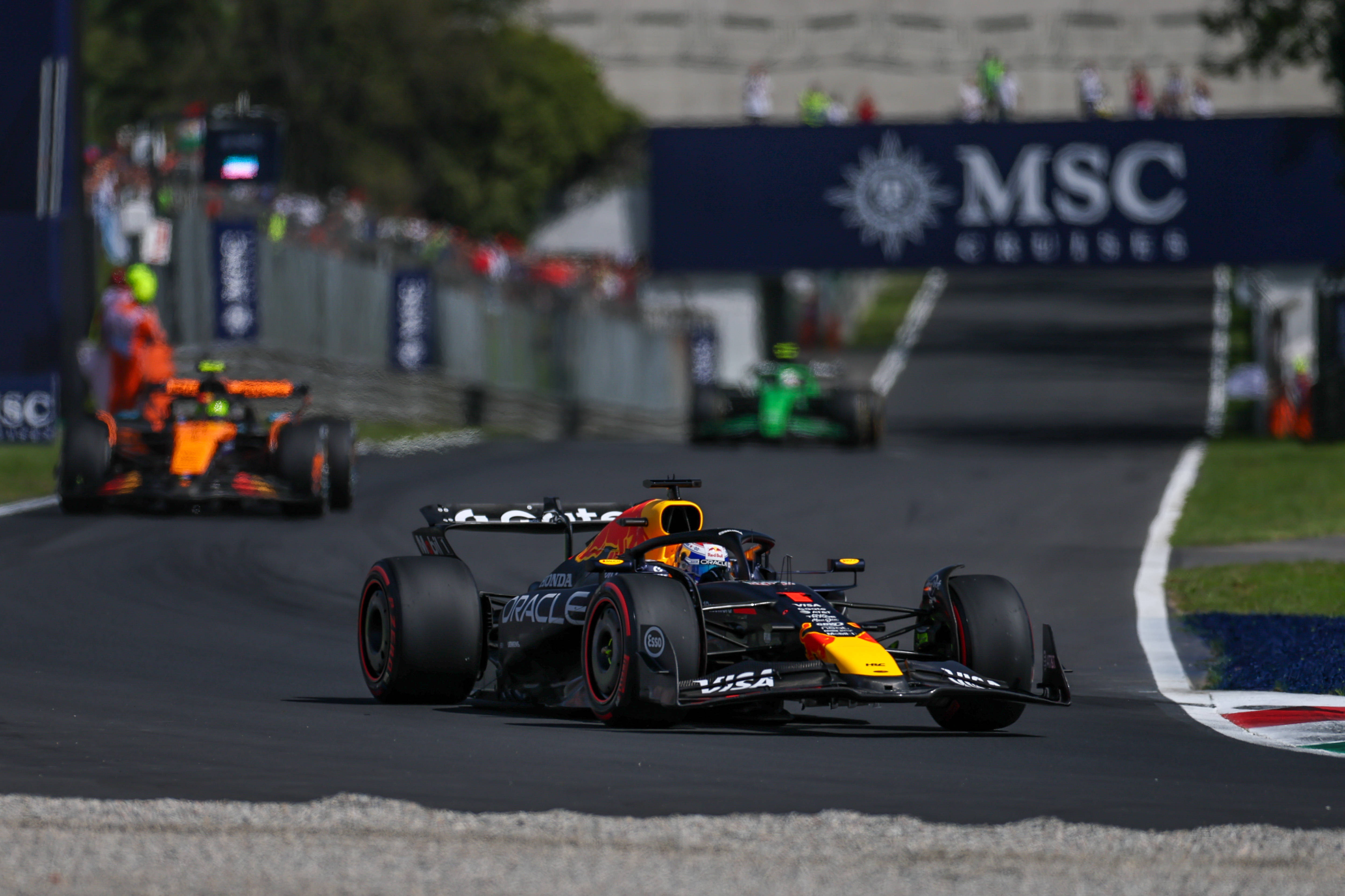 IM体育平台-关于雷诺车队轻取迈凯伦，皮亚斯特里统治全场的信息