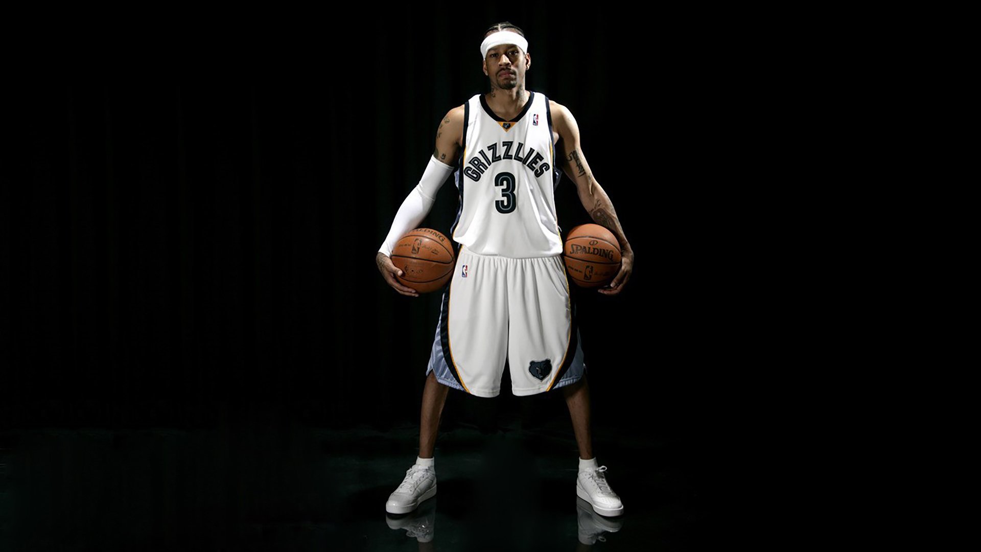 IM体育社区互动入口-赛道上的独行侠,文班亚马在F1街道赛中接管比赛